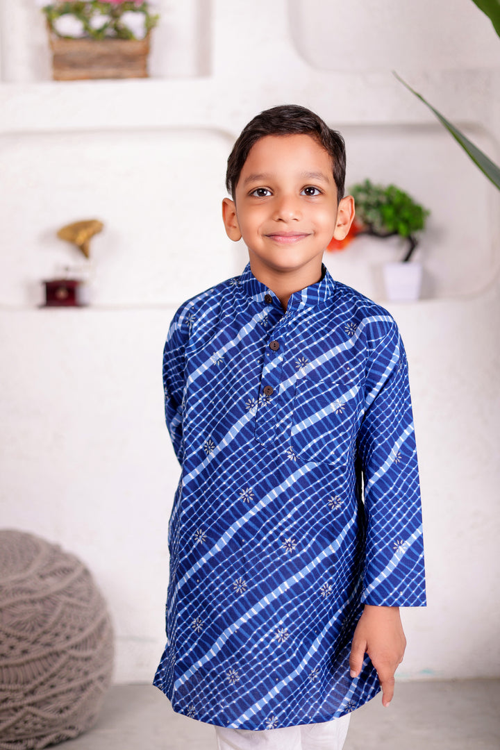 BOYS NAVY BLUE LEHERIYA KURTA WITH PAJAMA (SET OF 2)