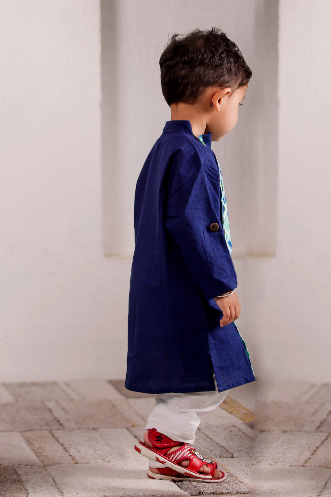 BOYS BLUE FLORAL SIDE BUTTON KURTA WITH PAJAMA (SET OF 2)