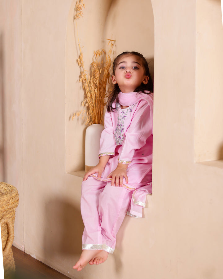 Little Blossoms Pink Kurti with Pant Set (Set of 3)