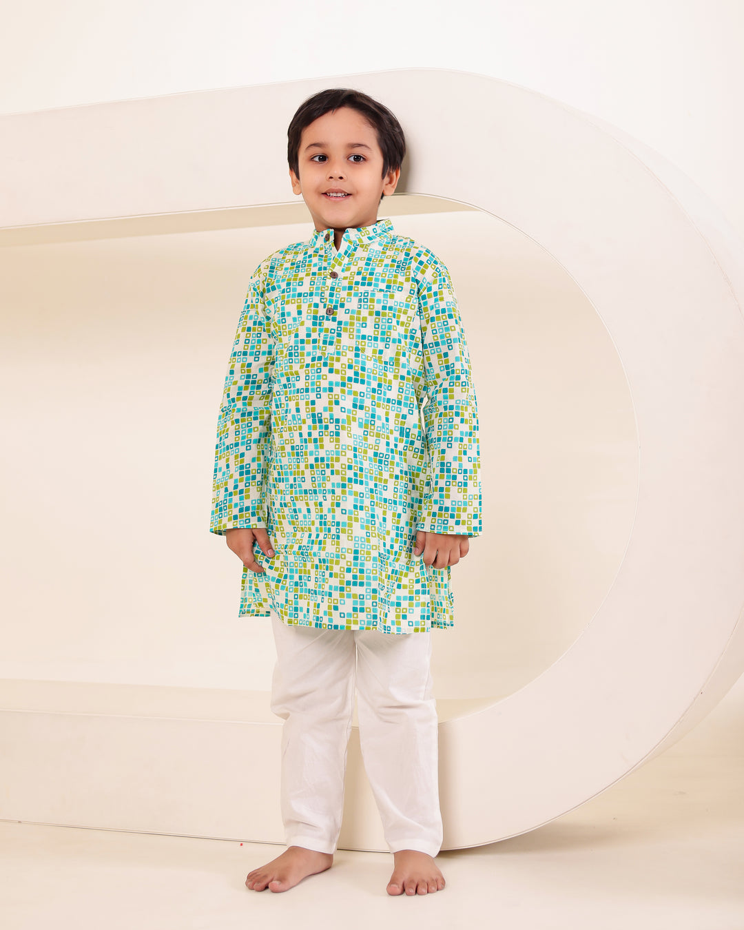 Boys Geometric Print Kurta Pyjama Set (Set of 2)