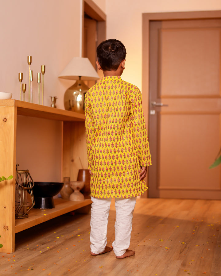 Boys Bright Yellow Floral Booti Printed Cotton Kurta with Pyjama (Set of 2)