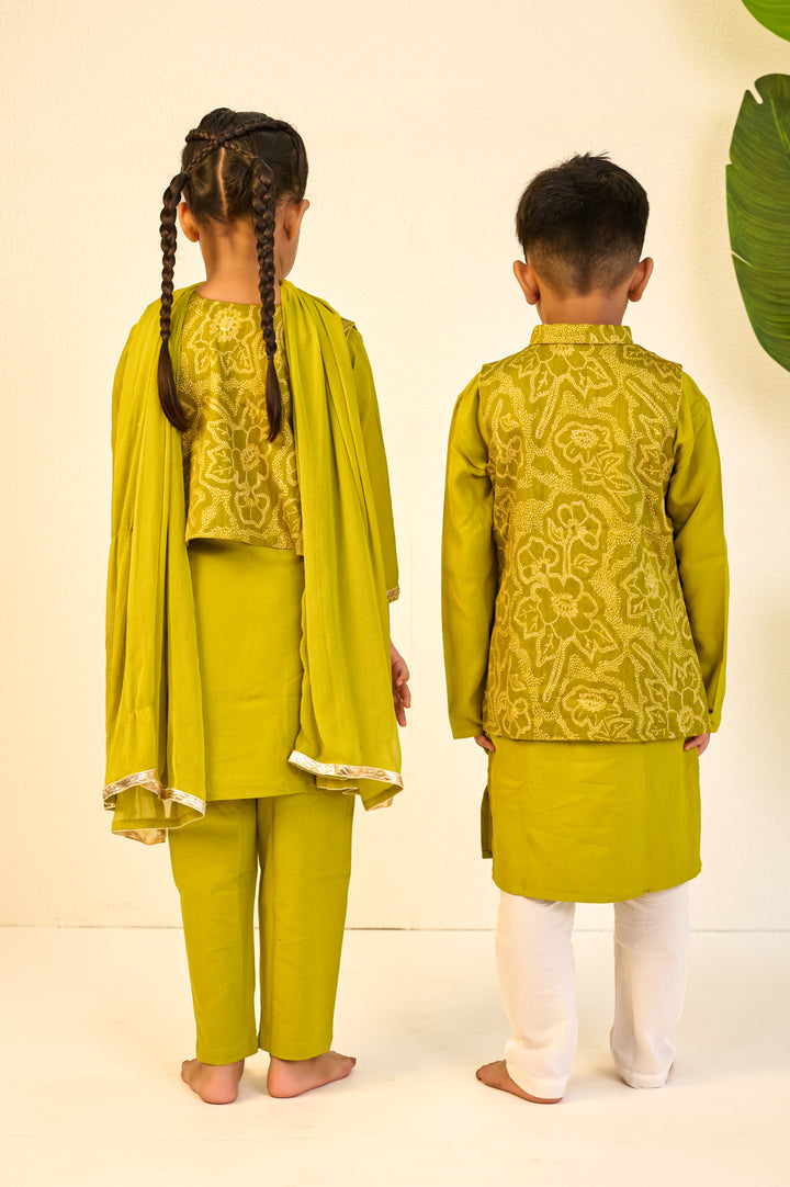 BOYS GREEN MUSLIN JACKET WITH GREEN KURTA AND PAJAMA (SET OF 3) + GIRLS GREEN MUSLIN KURTI PANT WITH SHORT JACKET AND DUPATTA (SET OF 3)
