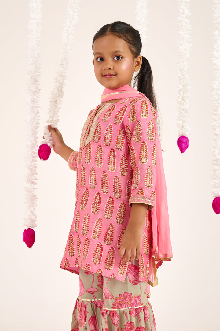 GIRLS PINK BUTI HANDBLOCK CHANDERI KURTI WITH FLORAL COTTON SHARARA AND DUPATTA (SET OF 3)