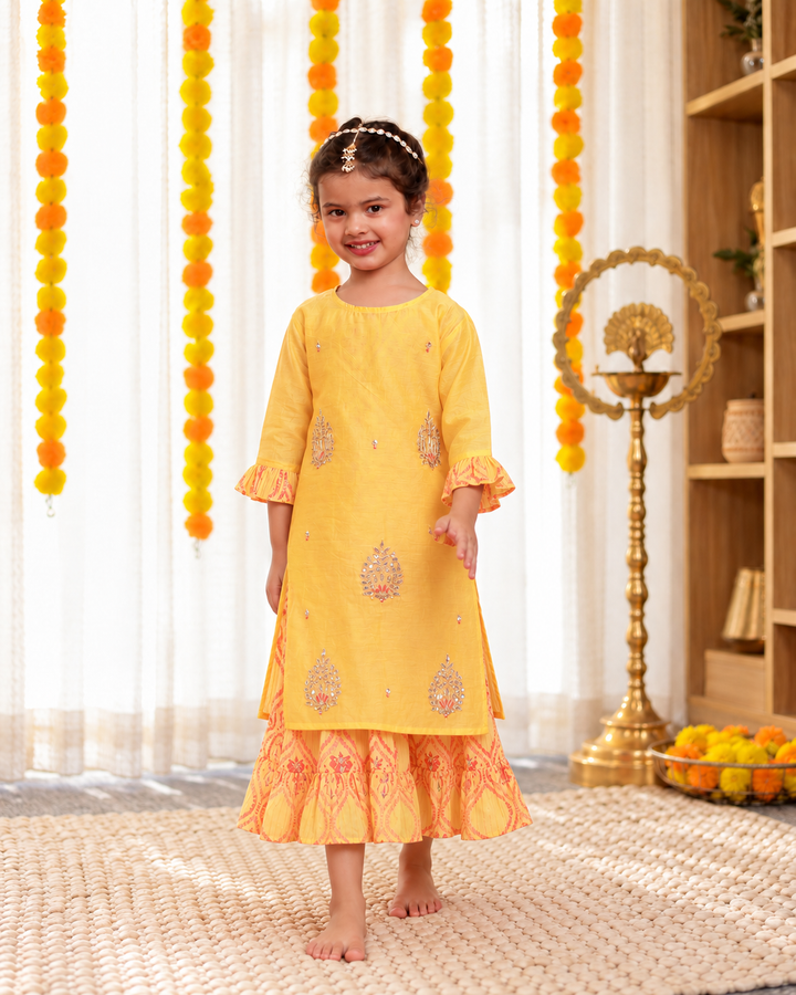 GIRLS YELLOW CHANDERI KURTI WITH GOTA PATTI HAND WORK WITH INNER COTTON DRESS (2PC SET)