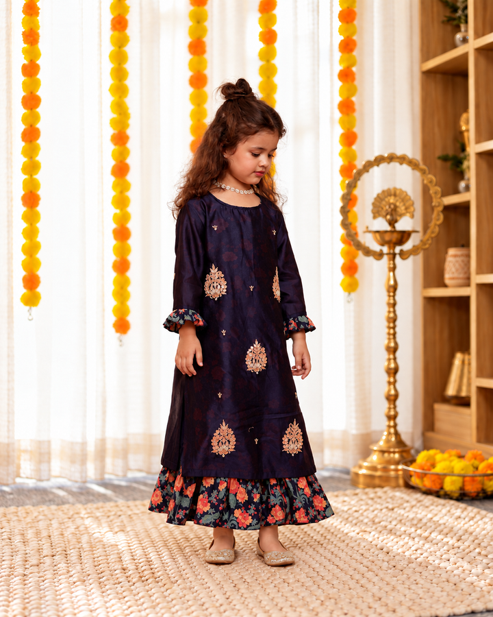 GIRLS NAVY BLUE CHANDERI KURTI WITH GOTA PATTI HAND WORK WITH INNER COTTON DRESS (2PC SET)