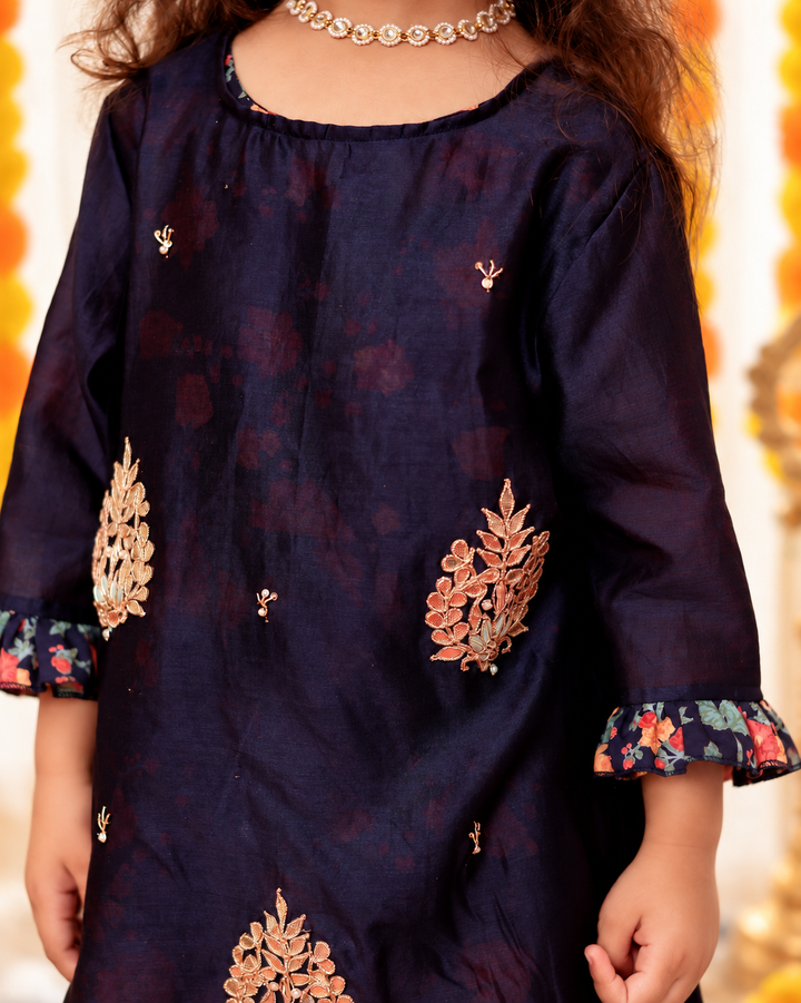 GIRLS NAVY BLUE CHANDERI KURTI WITH GOTA PATTI HAND WORK WITH INNER COTTON DRESS (2PC SET)